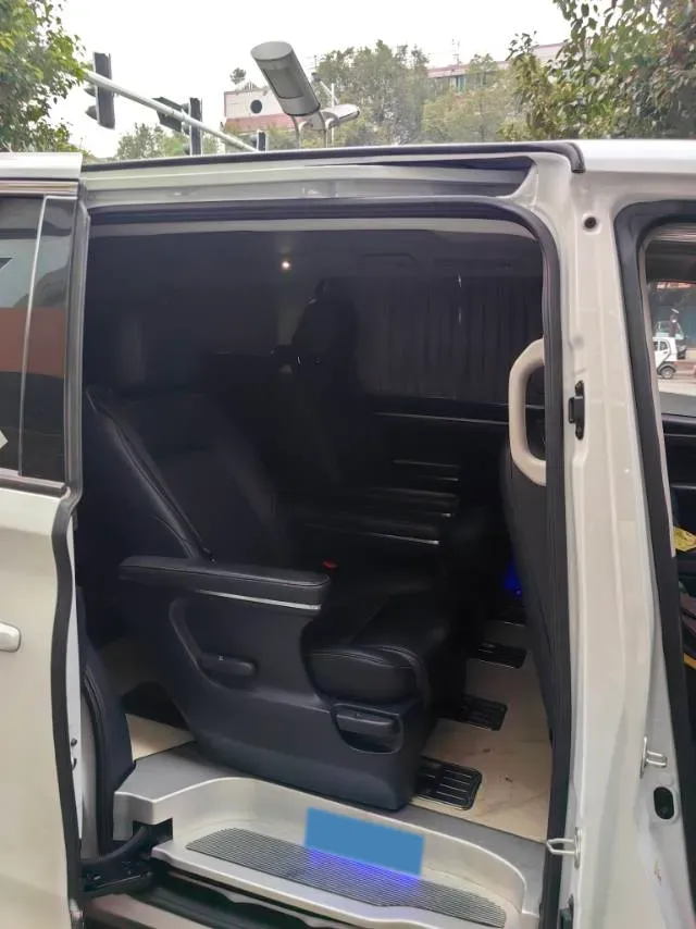 2023 GAC Trumpchi M8 2.0T 252HP L4 8AT,autocango,china used car exporter,china ev exporter,chinese used car exporter,chinese used ev exporter