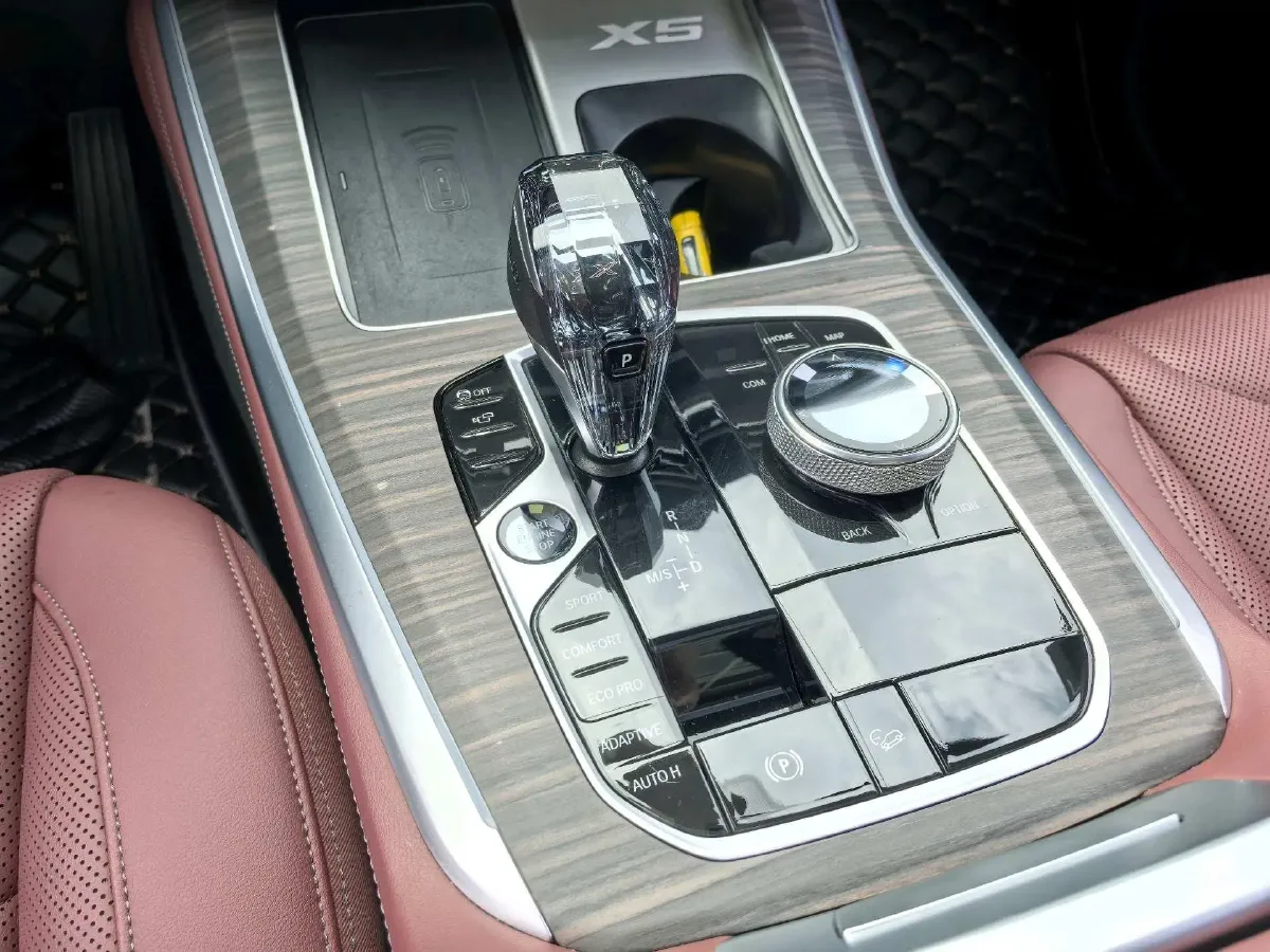 2022 BMW X5 3.0T 333HP L6 8AT,autocango,china used car exporter,china ev exporter,chinese used car exporter,chinese used ev exporter