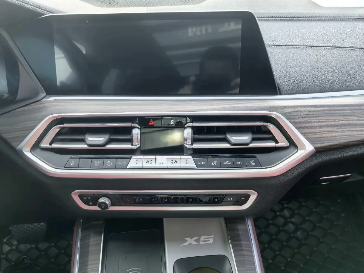 2022 BMW X5 3.0T 333HP L6 8AT,autocango,china used car exporter,china ev exporter,chinese used car exporter,chinese used ev exporter