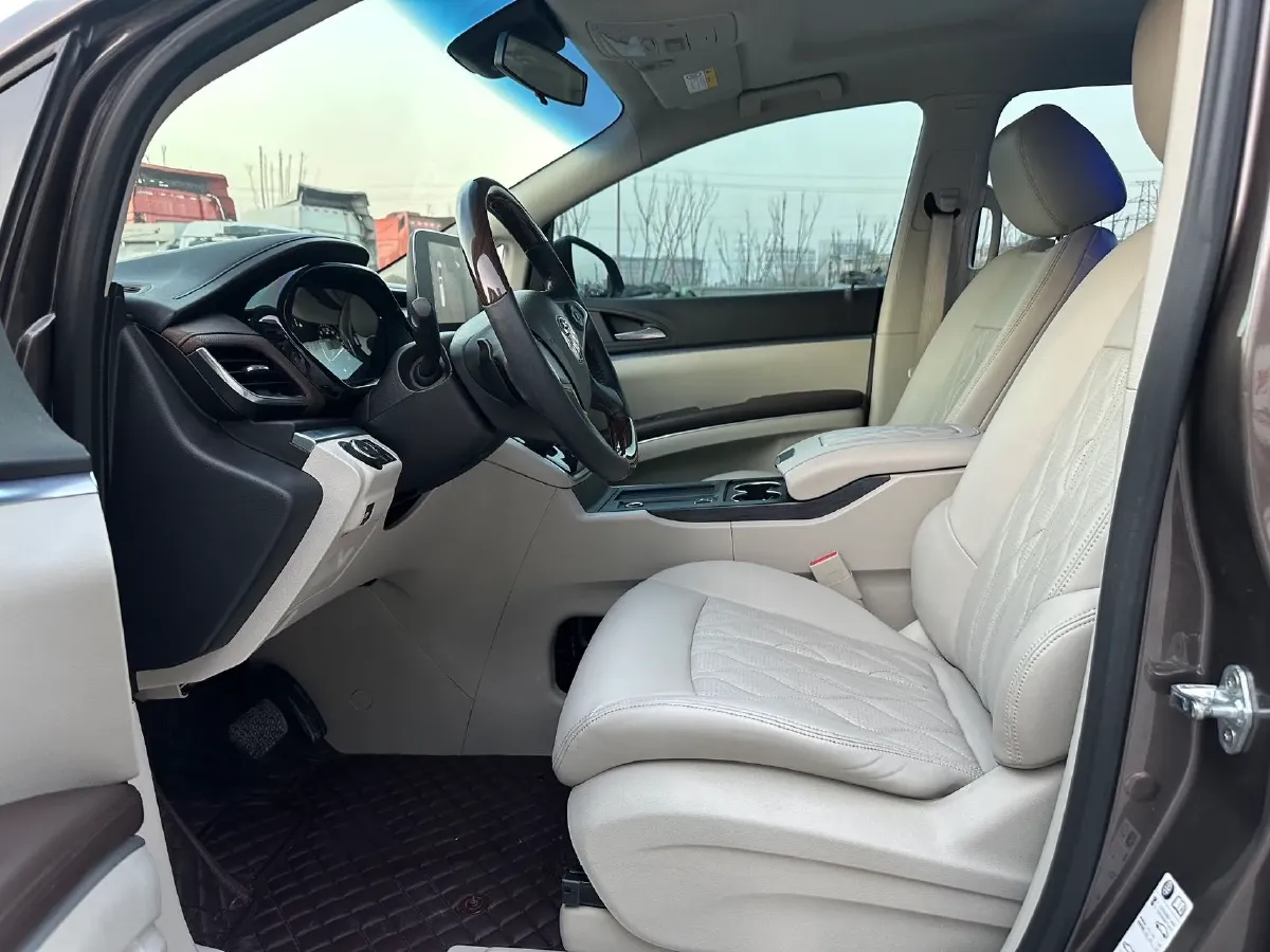 2021 Buick GL8 2.0T 237HP L4 9AT,autocango,china used car exporter,china ev exporter,chinese used car exporter,chinese used ev exporter