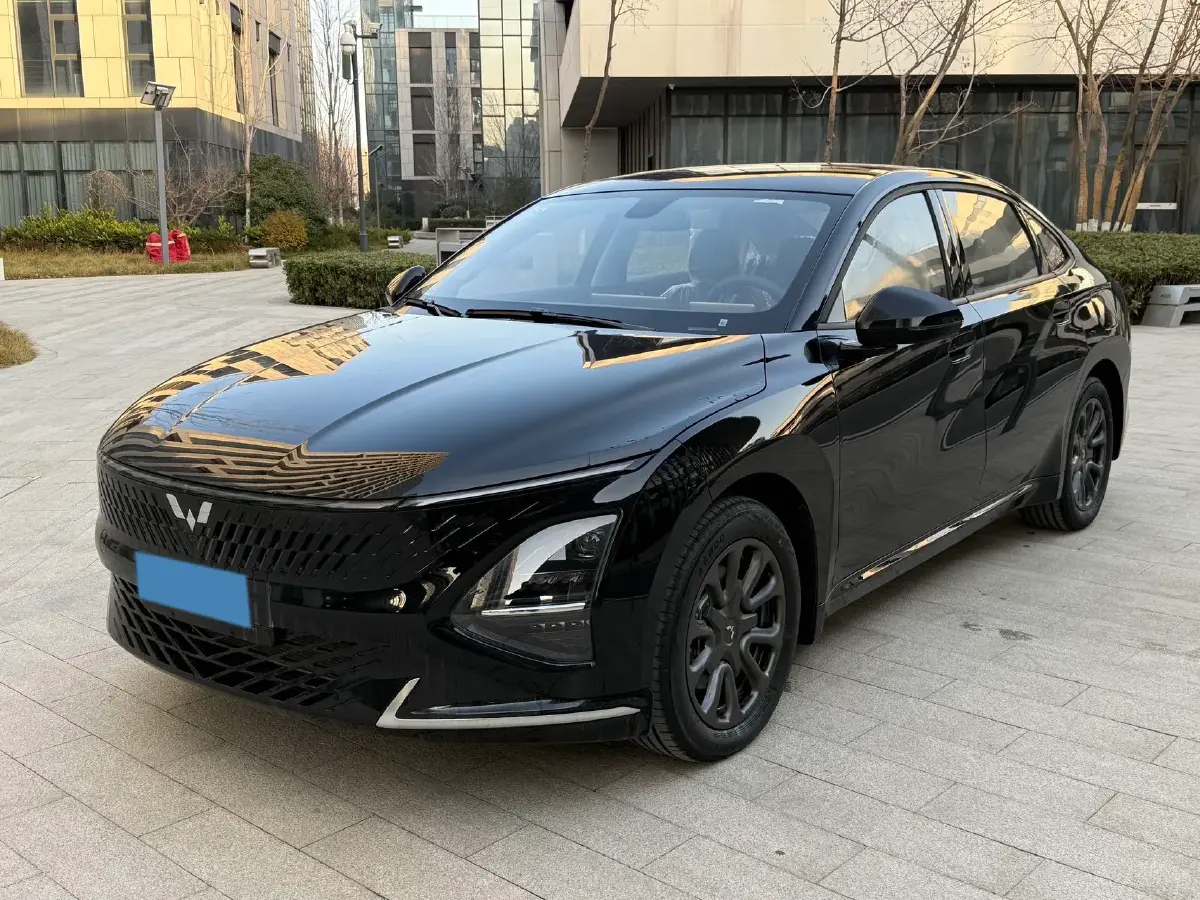 2025 WuLing XingGuang 1.5L 106HP L4 E-CVT PHEV