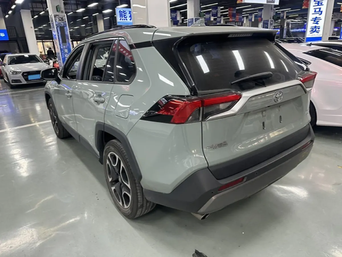 2022 Toyota RAV4 2.0L 171HP L4 CVT,autocango,china used car exporter,china ev exporter,chinese used car exporter,chinese used ev exporter