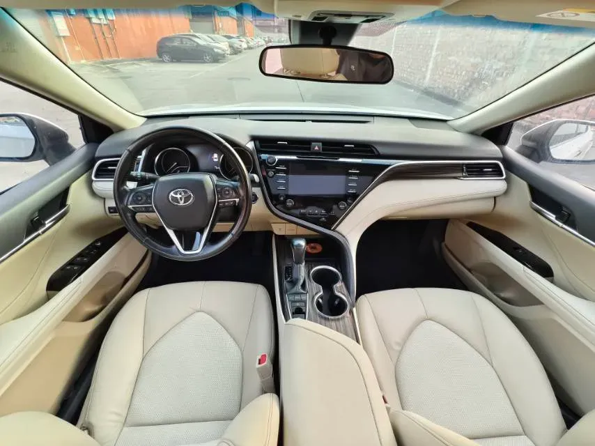 2018 Toyota Camry 2.5L 209HP L4 8AT,autocango,china used car exporter,china ev exporter,chinese used car exporter,chinese used ev exporter