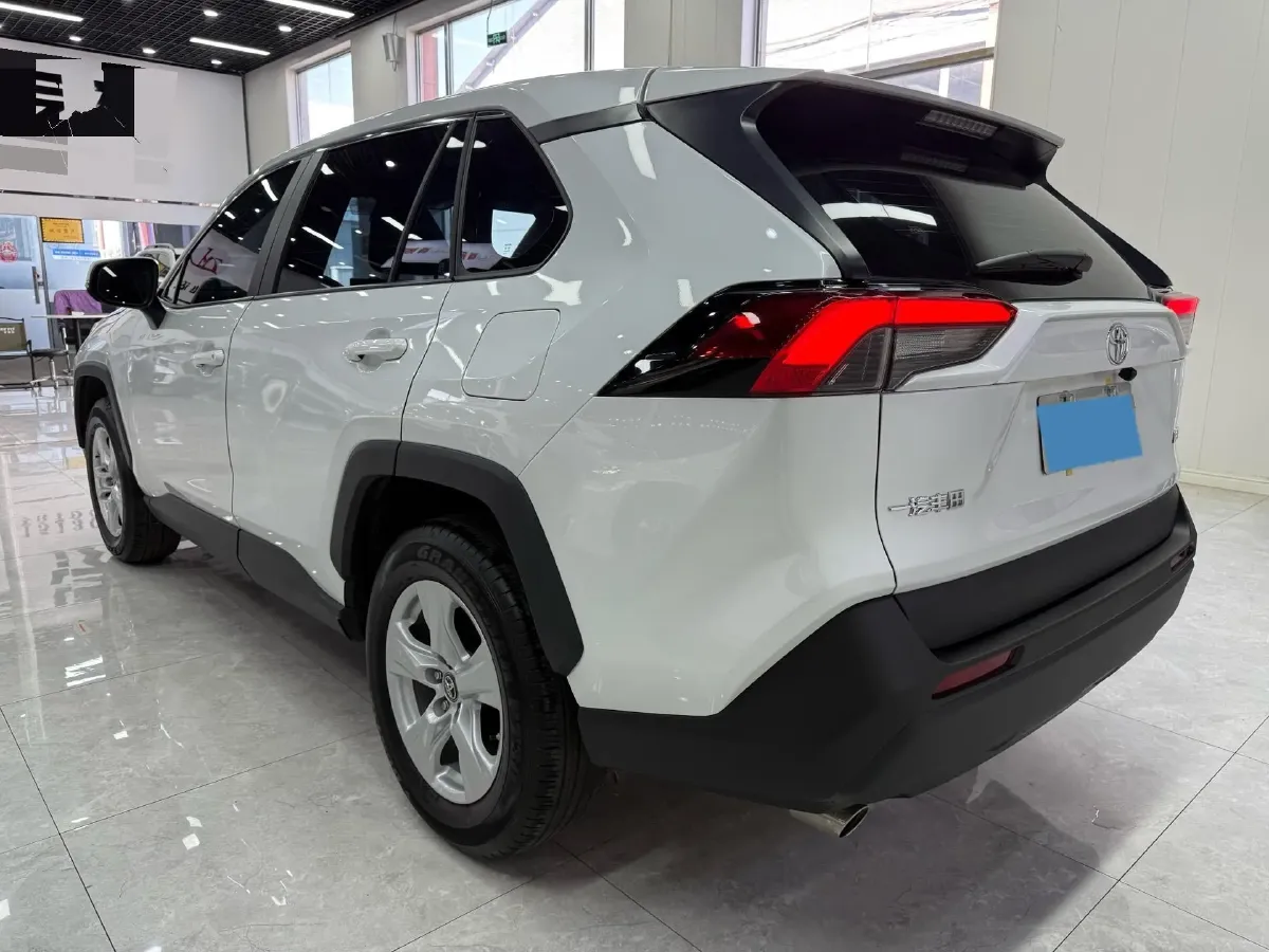 2024 Toyota RAV4 2.0L 171HP L4 CVT,autocango,china used car exporter,china ev exporter,chinese used car exporter,chinese used ev exporter