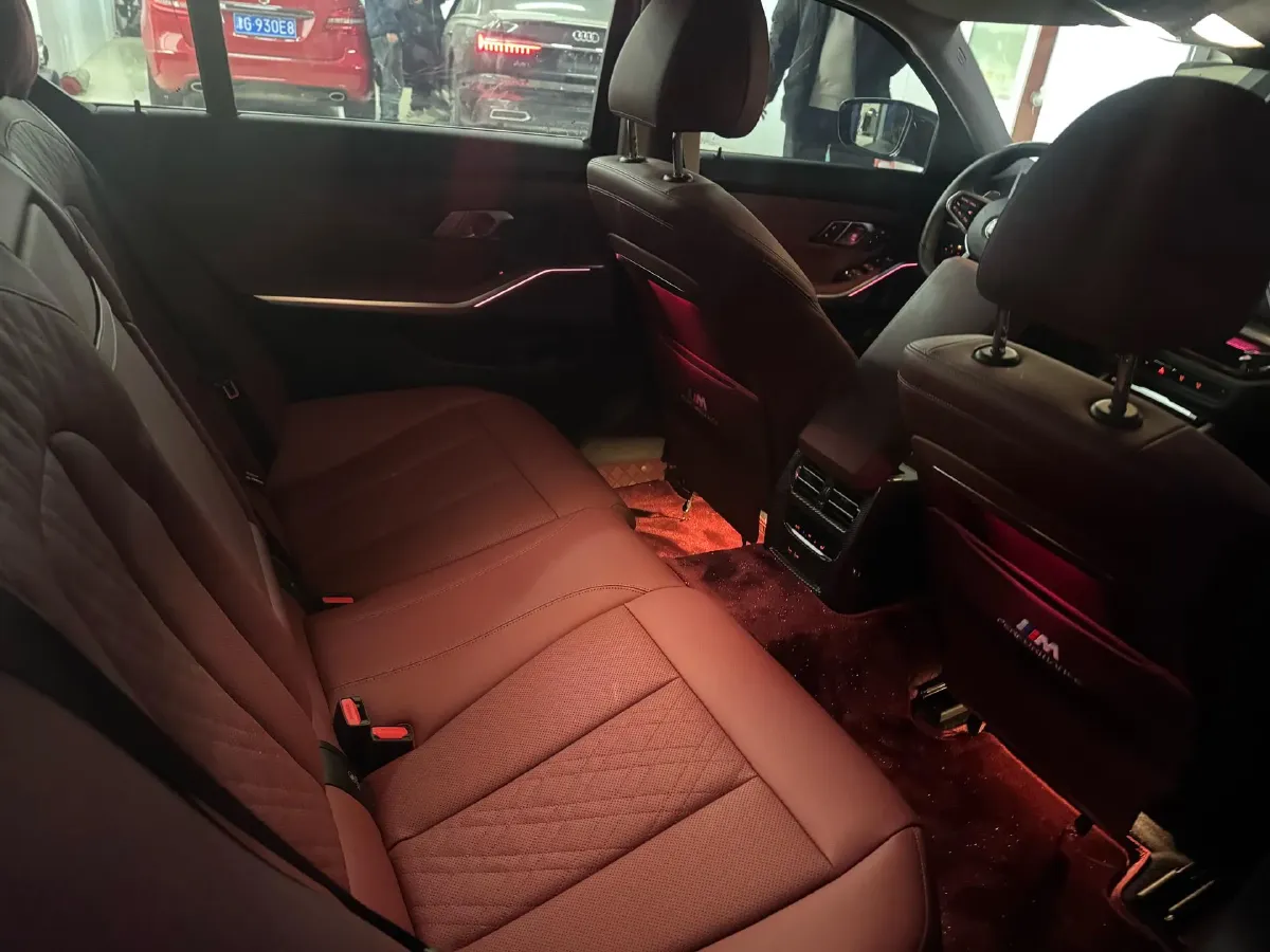 2025 BMW 3 Series 2.0T 245HP L4 8AT,autocango,china used car exporter,china ev exporter,chinese used car exporter,chinese used ev exporter