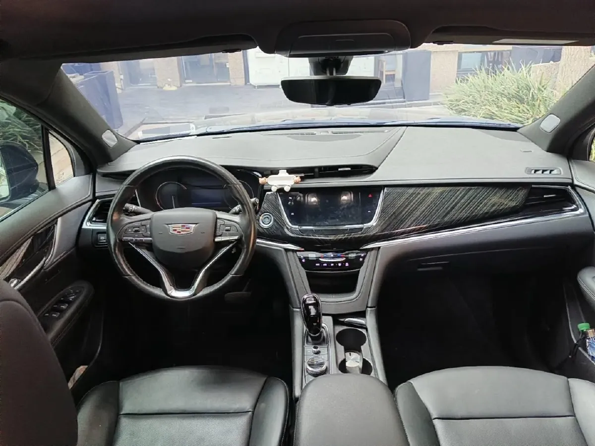 2022 Cadillac XT6 2.0T 237HP L4 9AT,autocango,china used car exporter,china ev exporter,chinese used car exporter,chinese used ev exporter