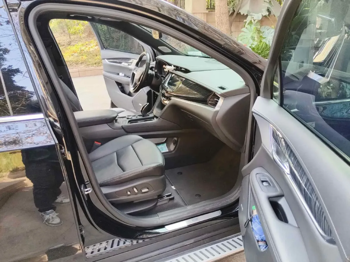 2022 Cadillac XT6 2.0T 237HP L4 9AT,autocango,china used car exporter,china ev exporter,chinese used car exporter,chinese used ev exporter