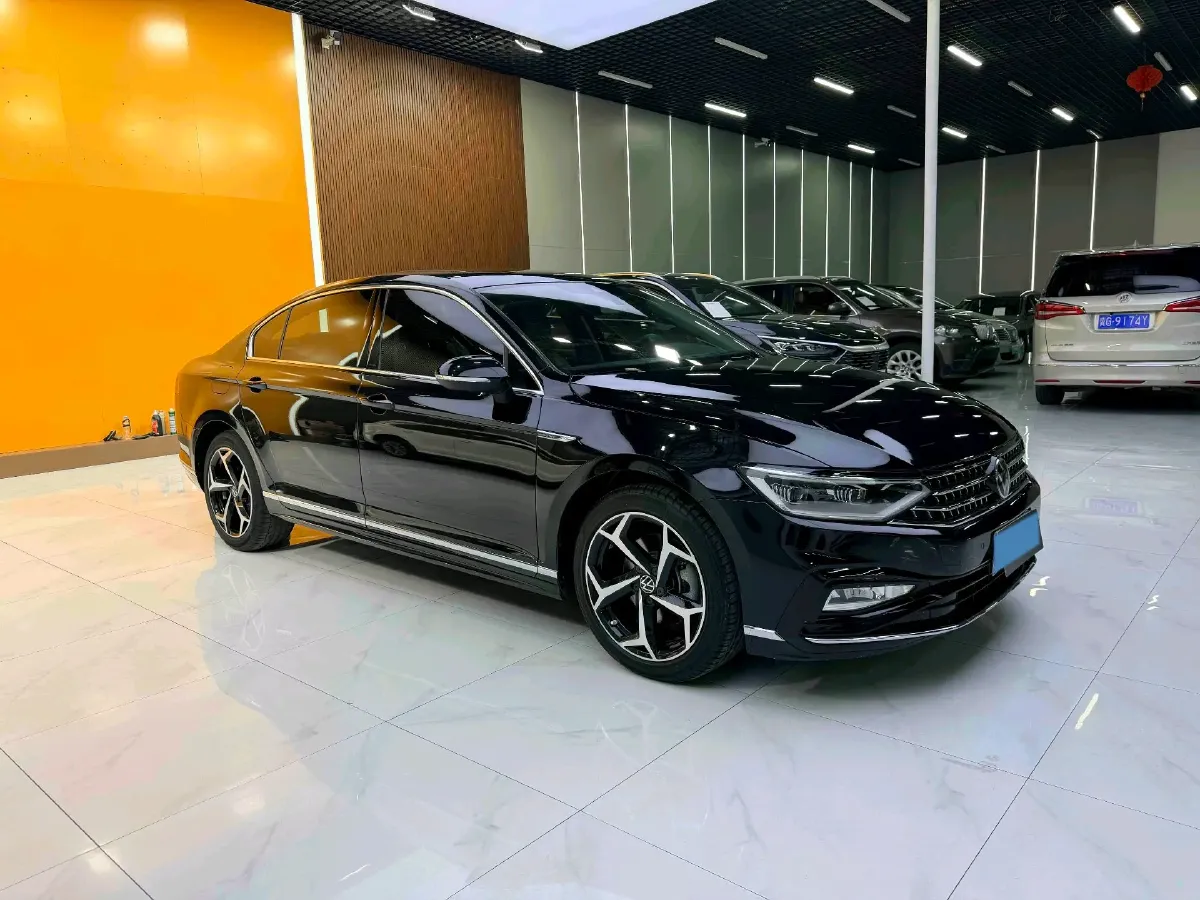 2023 Volkswagen Magotan 2.0T 186HP L4 7DCT,autocango,china used car exporter,china ev exporter,chinese used car exporter,chinese used ev exporter