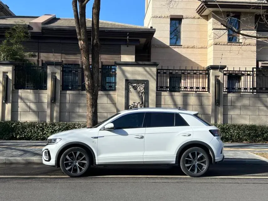 2023 Volkswagen T-Roc 1.5T 160HP L4 7DCT,autocango,china used car exporter,china ev exporter,chinese used car exporter,chinese used ev exporter