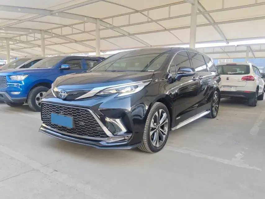 2023 Toyota Granvia 2.5L 189HP L4 E-CVT Hybrid