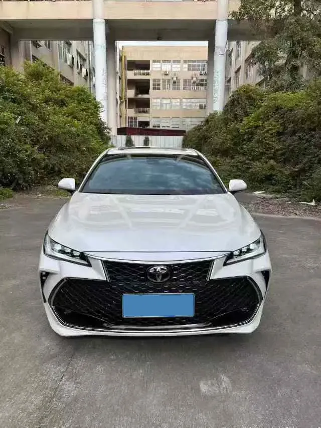 2022 Toyota Avalon 2.5L 209HP L4 8AT,autocango,china used car exporter,china ev exporter,chinese used car exporter,chinese used ev exporter