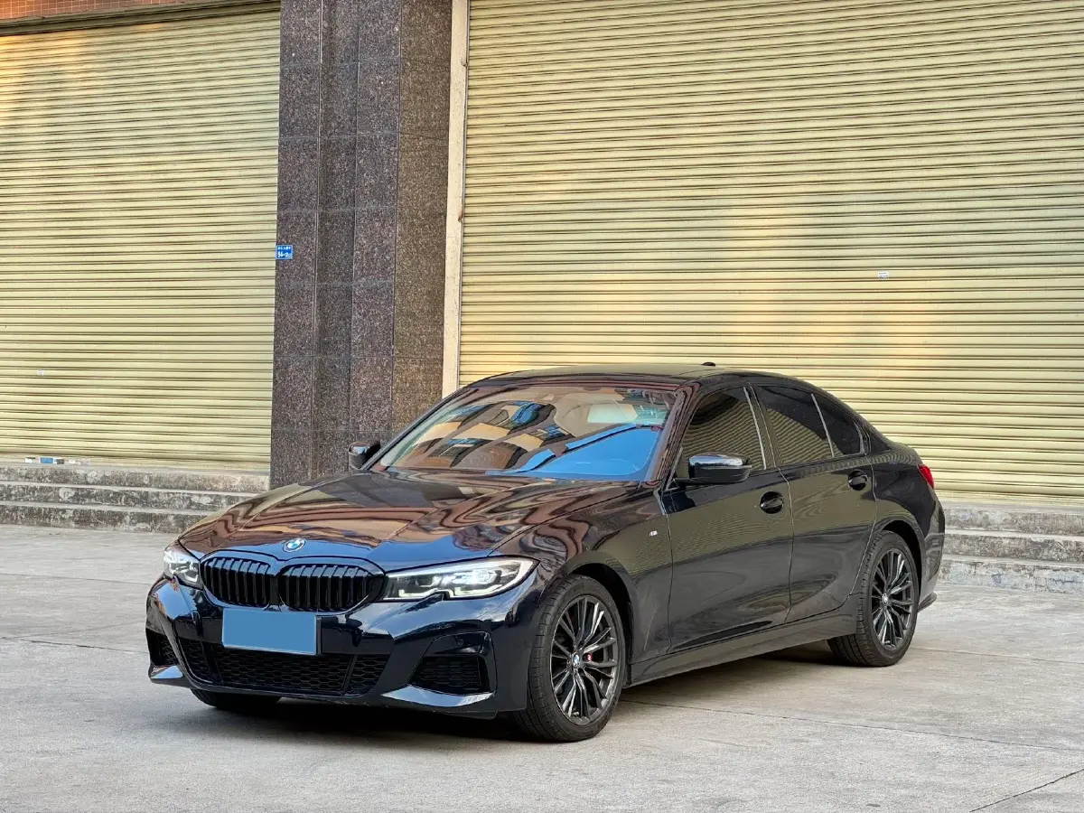 2022 BMW 3 Series 2.0T 184HP L4 8AT