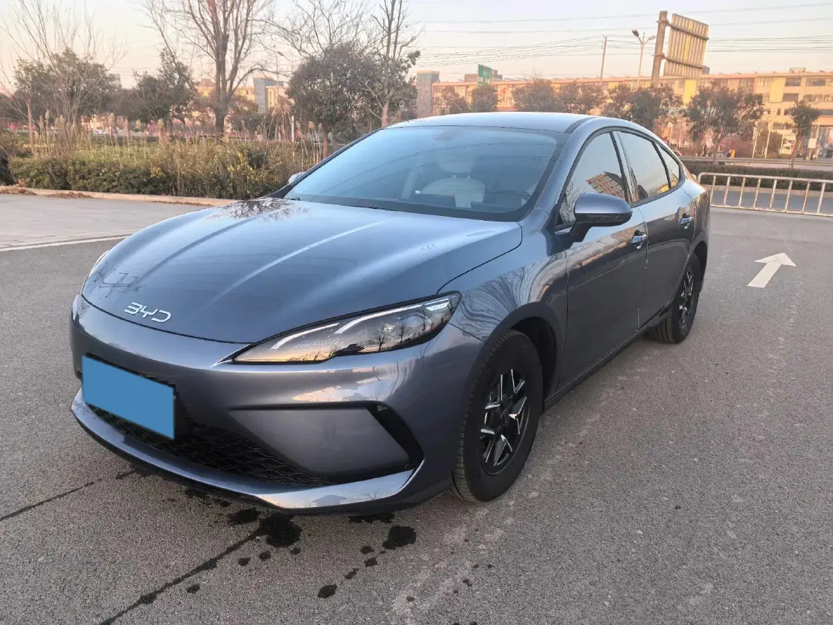 2025 BYD Seal05 DM-i 1.5L 101HP L4 E-CVT PHEV 7.68KWH