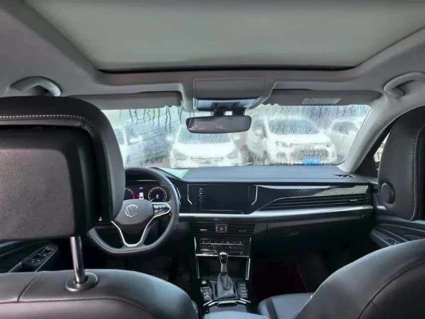 2024 Volkswagen Passat 2.0T 186HP L4 7DCT,autocango,china used car exporter,china ev exporter,chinese used car exporter,chinese used ev exporter