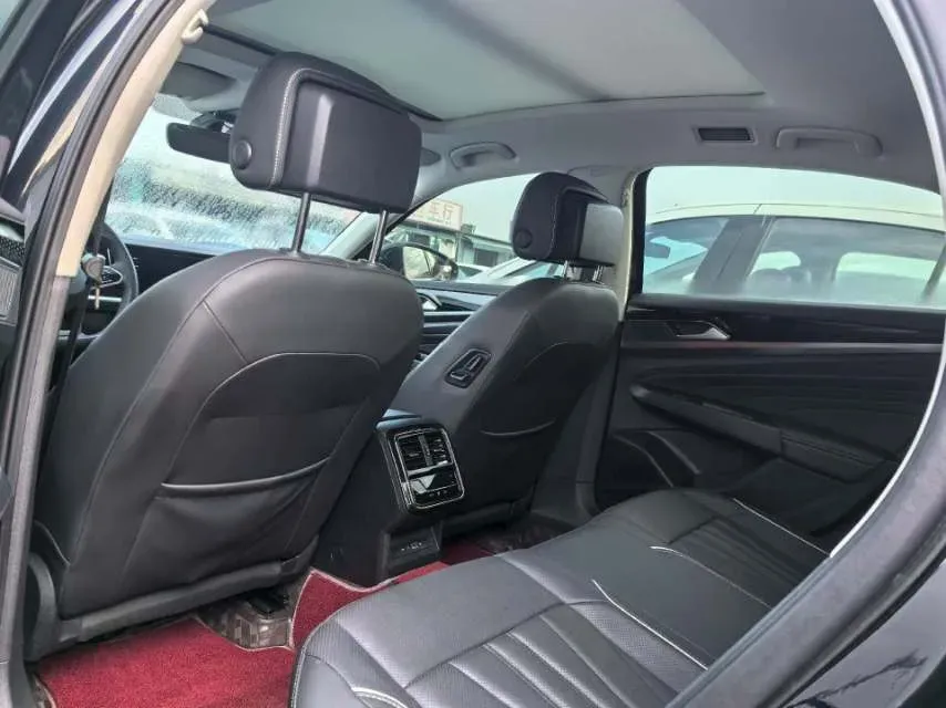 2024 Volkswagen Passat 2.0T 186HP L4 7DCT,autocango,china used car exporter,china ev exporter,chinese used car exporter,chinese used ev exporter