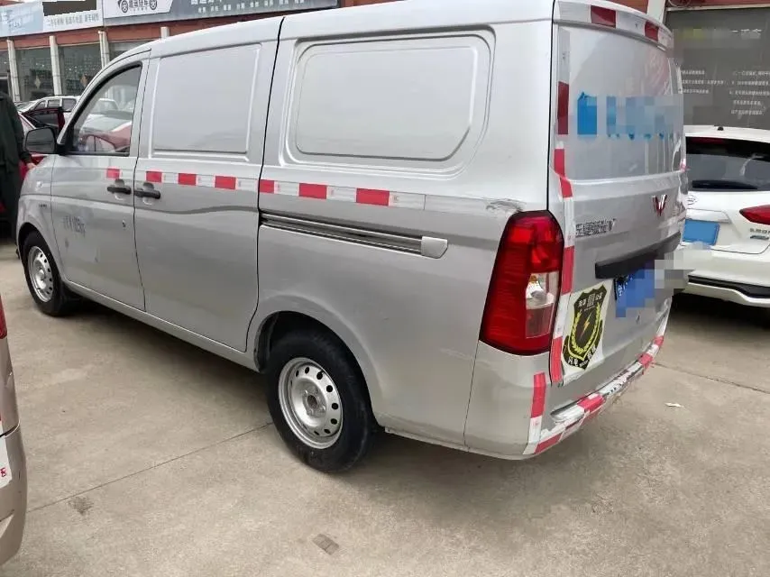 2019 WuLing RongGuang V 1.5L 99HP L4 6MT,autocango,china used car exporter,china ev exporter,chinese used car exporter,chinese used ev exporter