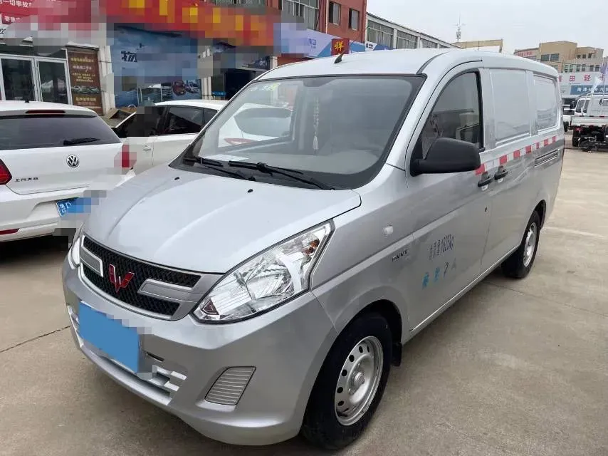 2019 WuLing RongGuang V 1.5L 99HP L4 6MT,autocango,china used car exporter,china ev exporter,chinese used car exporter,chinese used ev exporter