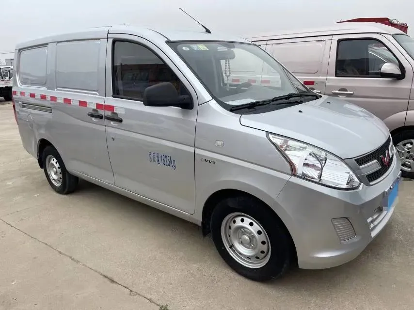 2019 WuLing RongGuang V 1.5L 99HP L4 6MT,autocango,china used car exporter,china ev exporter,chinese used car exporter,chinese used ev exporter