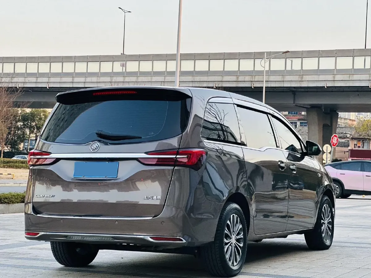 2022 Buick GL8 2.0T 237HP L4 9AT,autocango,china used car exporter,china ev exporter,chinese used car exporter,chinese used ev exporter