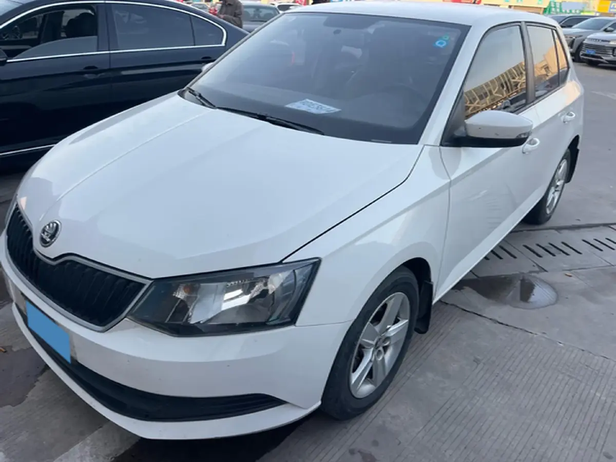 2017 Skoda Fabia 1.4L 90HP L4 6AT