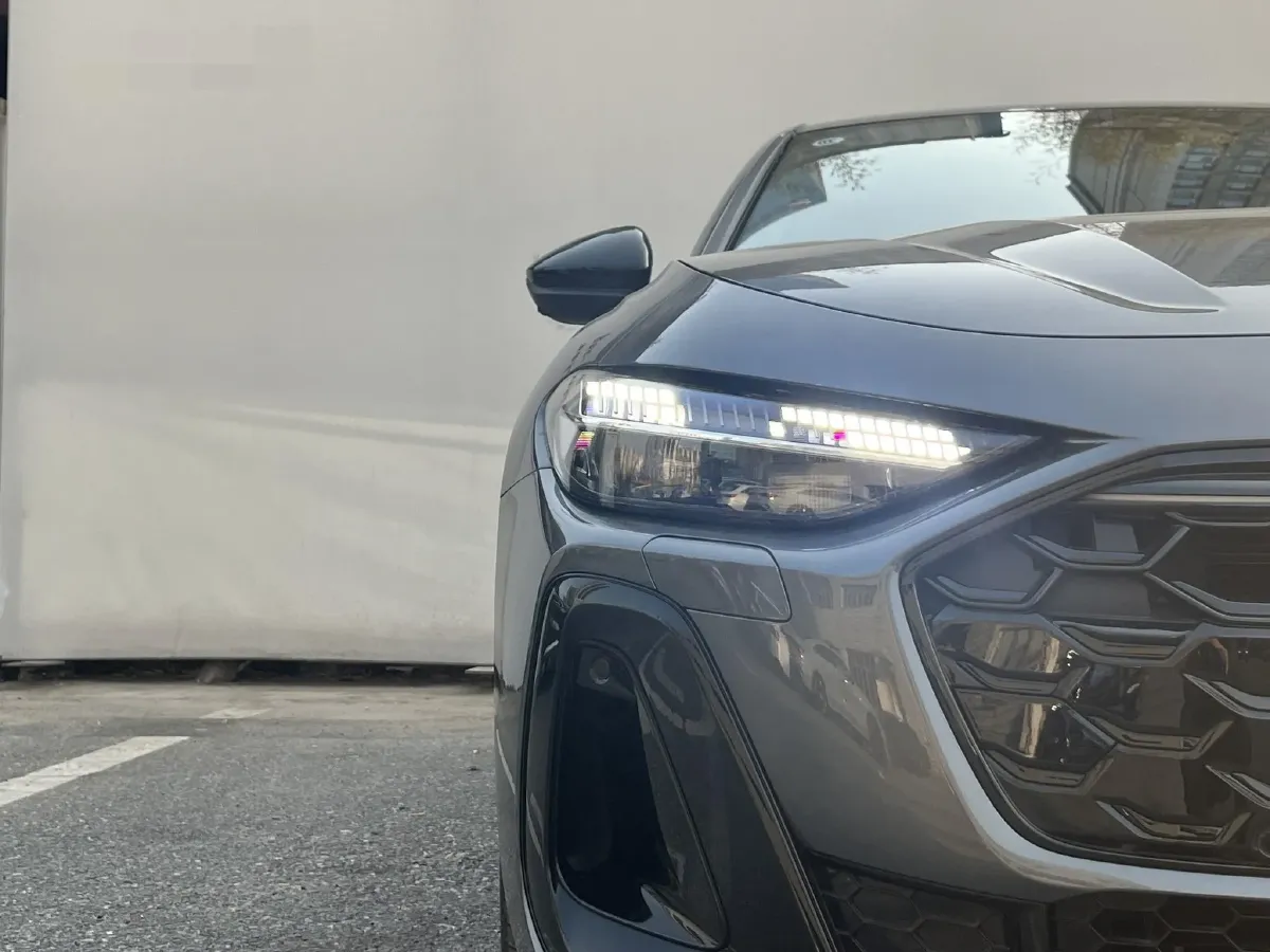 2026 Audi A5L 2.0T 204HP L4 7DCT,autocango,china used car exporter,china ev exporter,chinese used car exporter,chinese used ev exporter