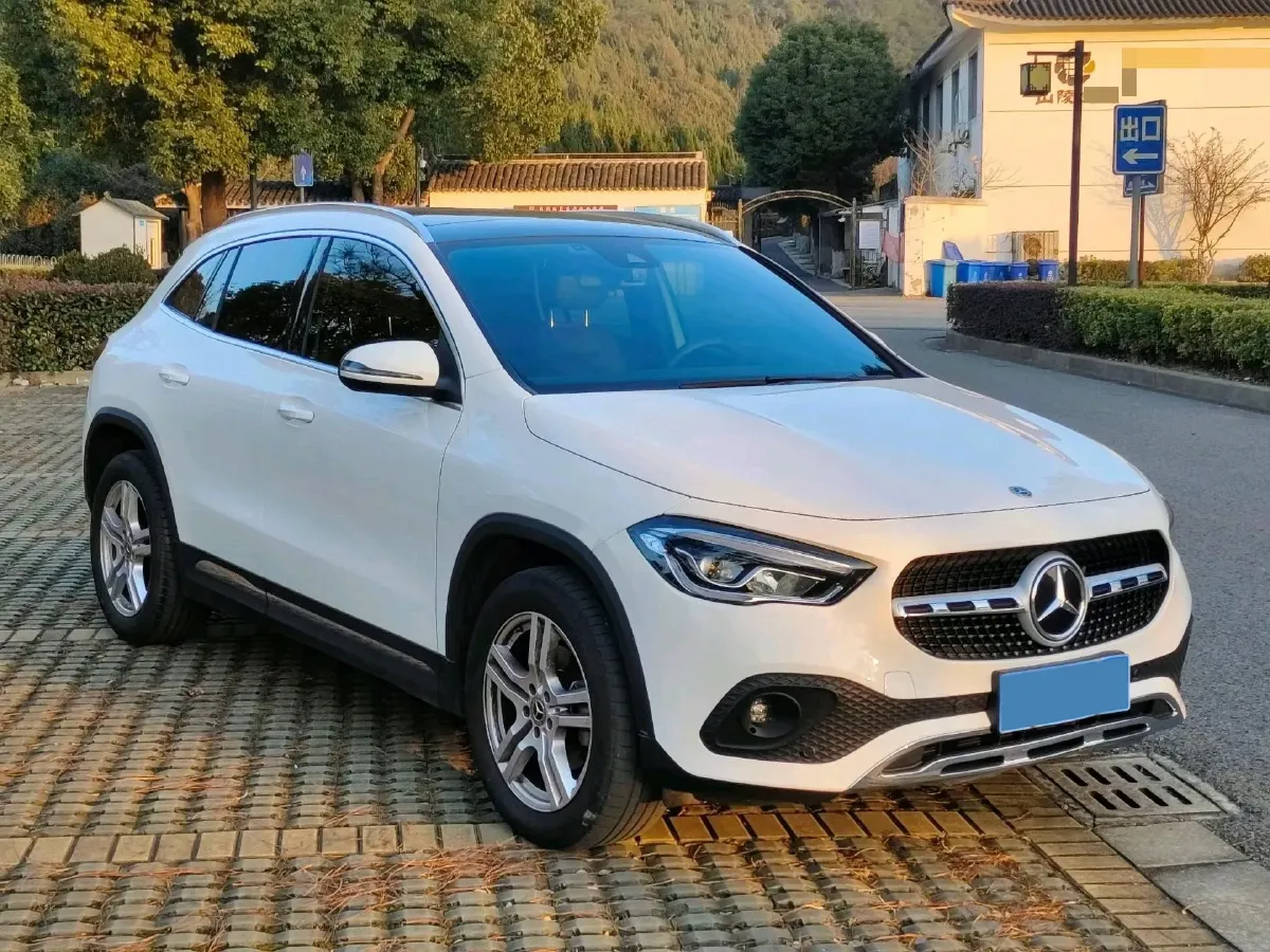 2023 Mercedes-Benz GLA Class 1.3T 163HP L4 7DCT,autocango,china used car exporter,china ev exporter,chinese used car exporter,chinese used ev exporter