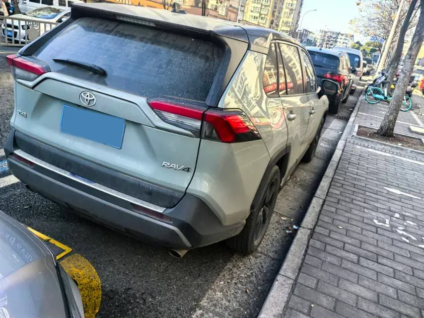2020 Toyota RAV4 2.0L 171HP L4 CVT,autocango,china used car exporter,china ev exporter,chinese used car exporter,chinese used ev exporter