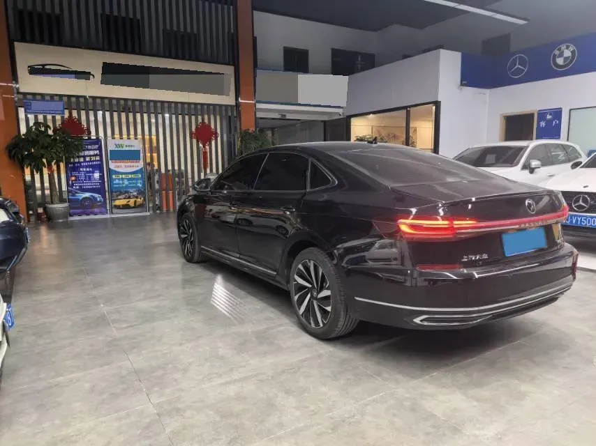 2023 Volkswagen Passat 2.0T 220HP L4 7DCT,autocango,china used car exporter,china ev exporter,chinese used car exporter,chinese used ev exporter