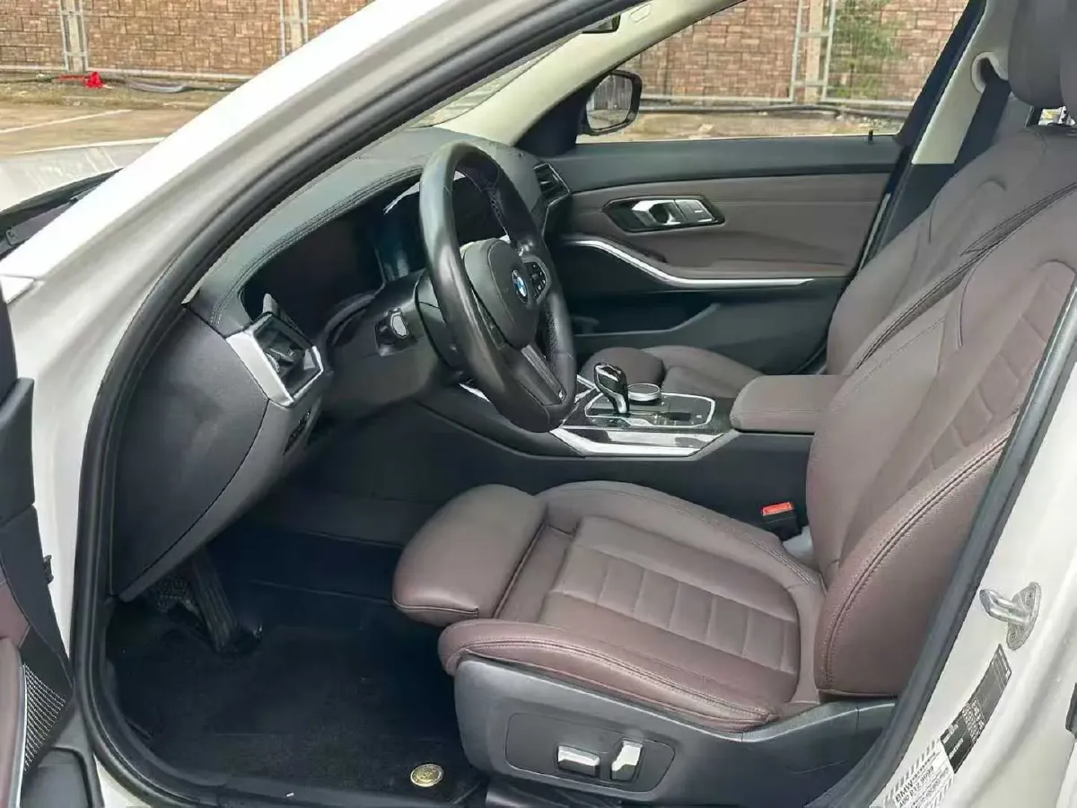 2020 BMW 3 Series 2.0T 184HP L4 8AT,autocango,china used car exporter,china ev exporter,chinese used car exporter,chinese used ev exporter