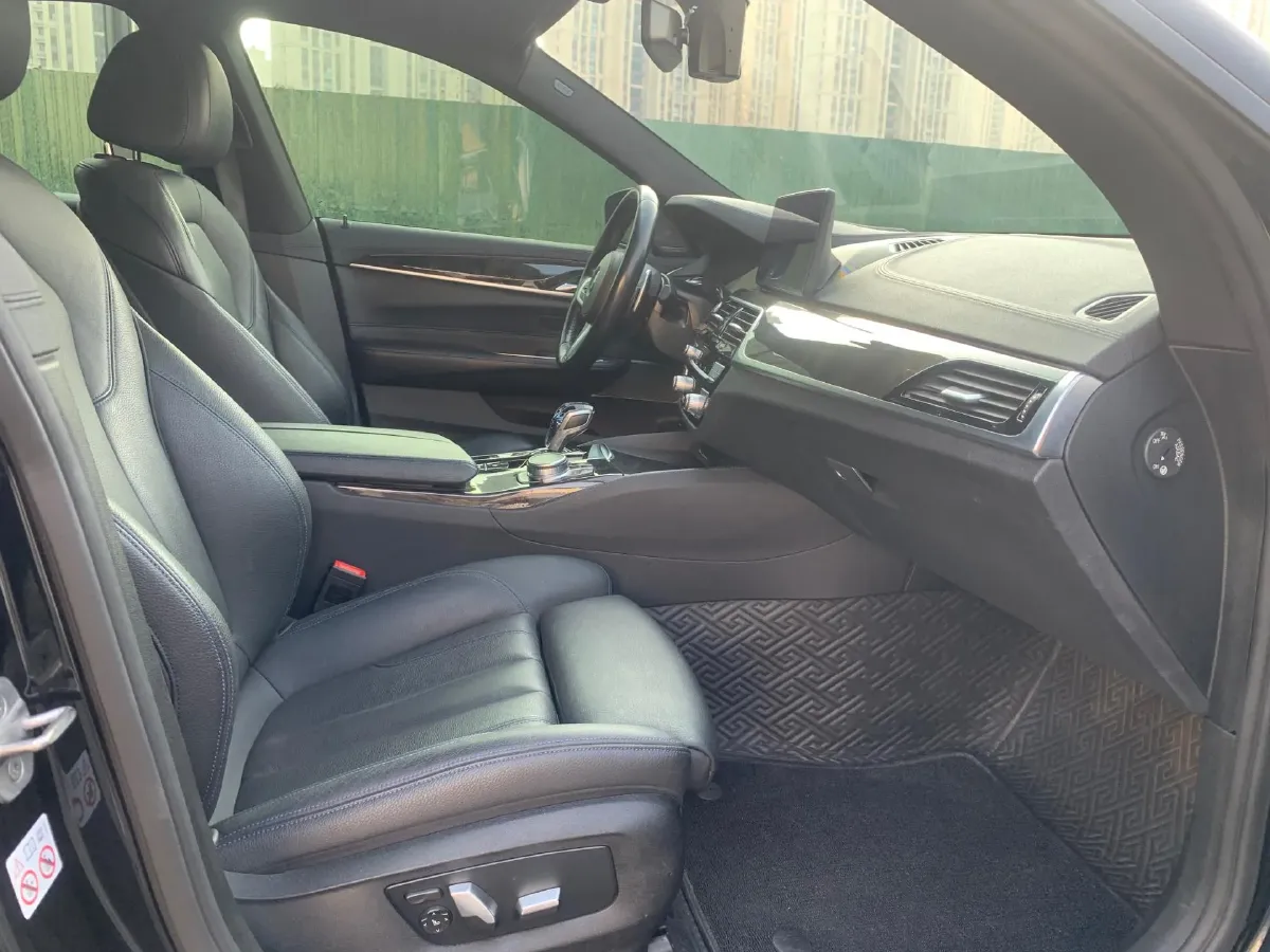 2021 BMW 6 Series GT 2.0T 258HP L4 8AT,autocango,china used car exporter,china ev exporter,chinese used car exporter,chinese used ev exporter