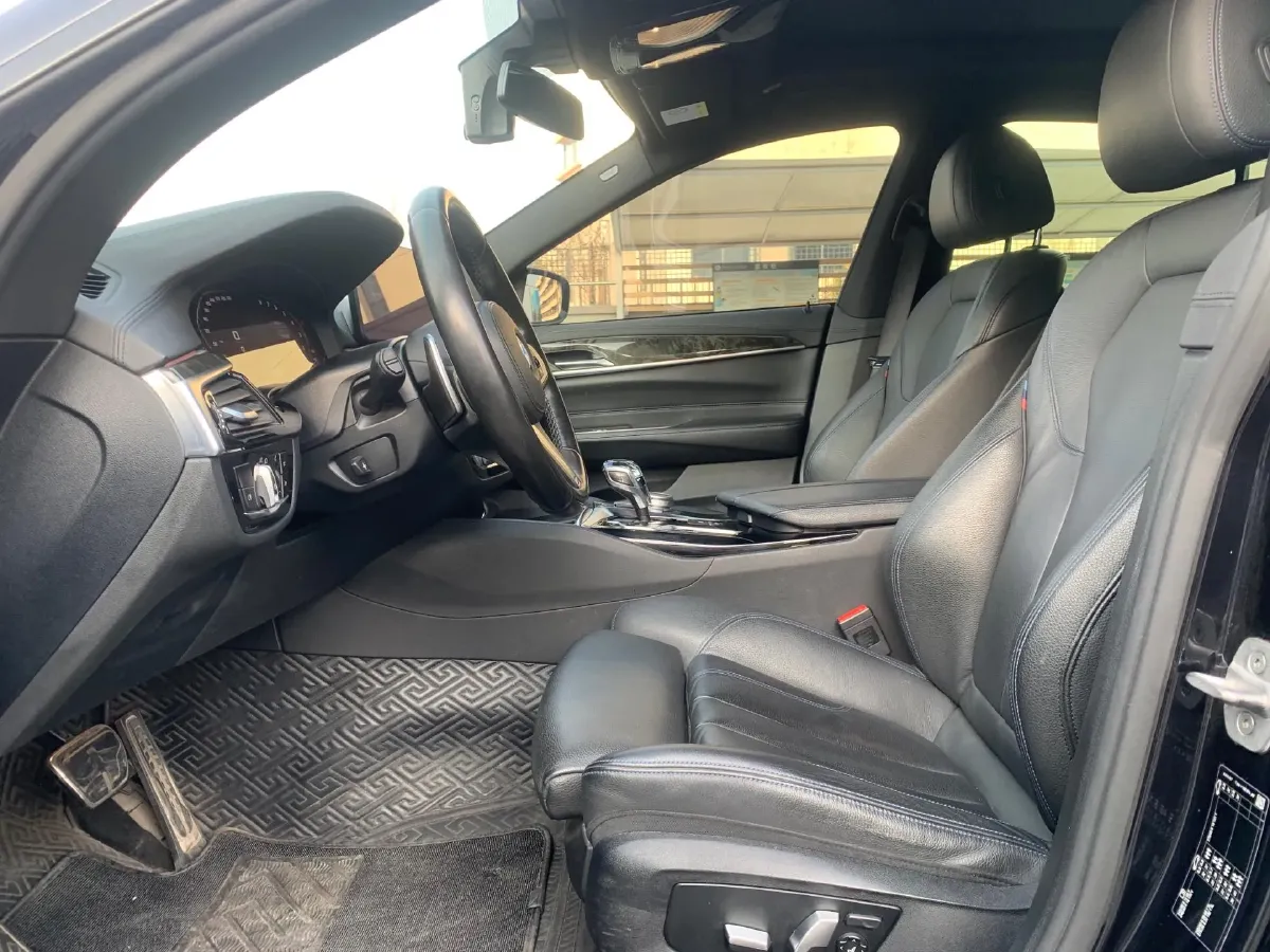 2021 BMW 6 Series GT 2.0T 258HP L4 8AT,autocango,china used car exporter,china ev exporter,chinese used car exporter,chinese used ev exporter