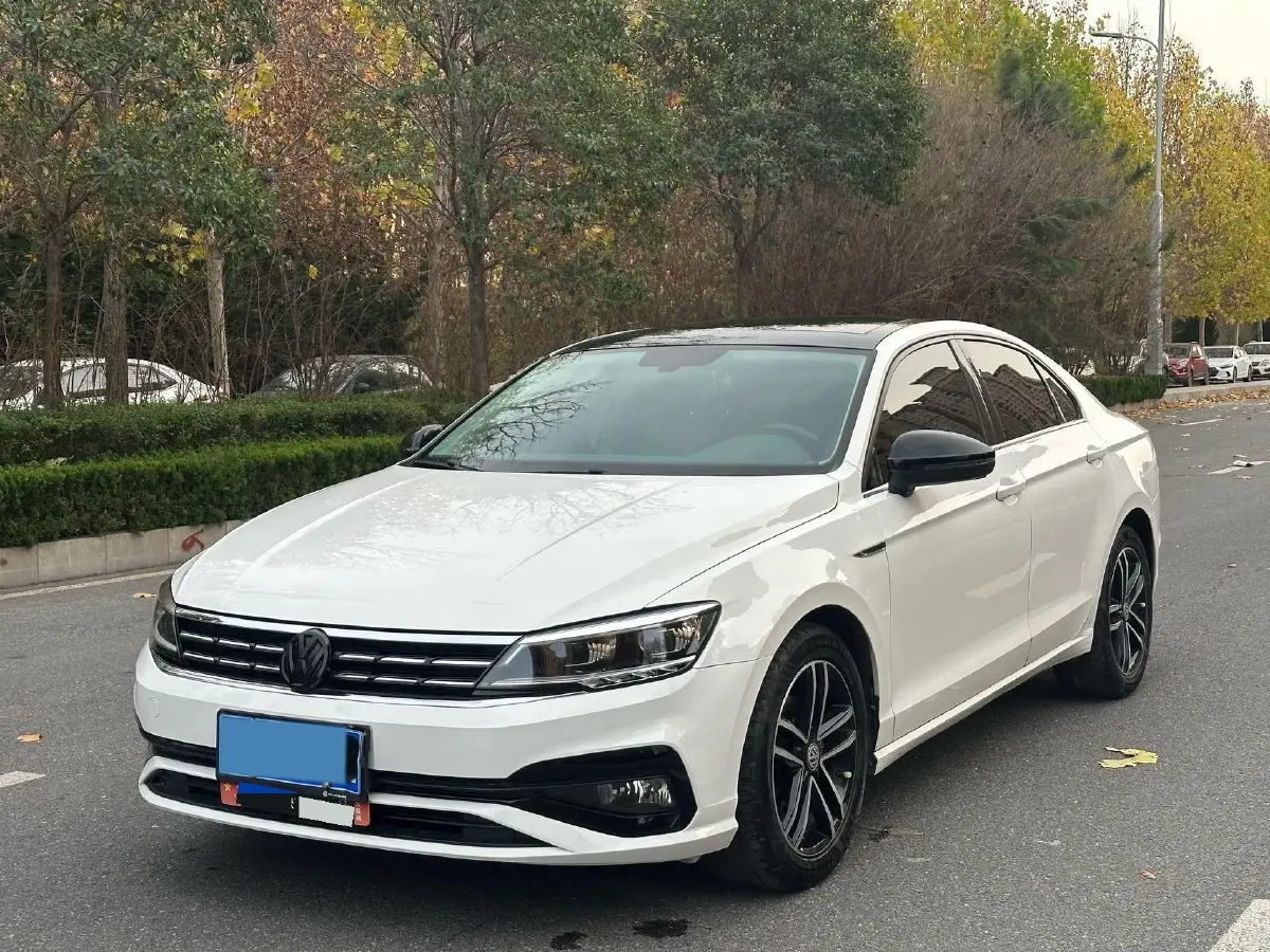 2019 Volkswagen Passat 1.4T 150HP L4 7DCT