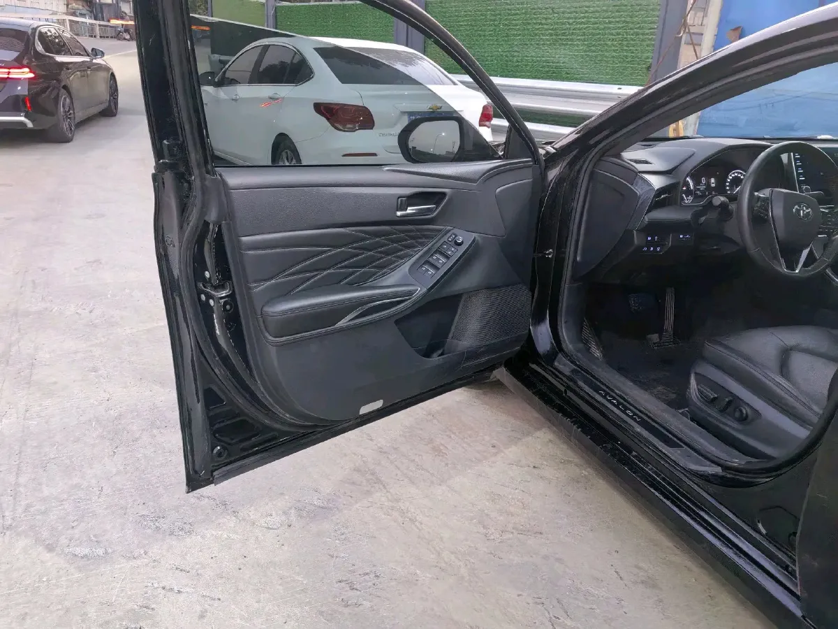2019 Toyota Avalon 2.5L 178HP L4 E-CVT Hybrid,autocango,china used car exporter,china ev exporter,chinese used car exporter,chinese used ev exporter