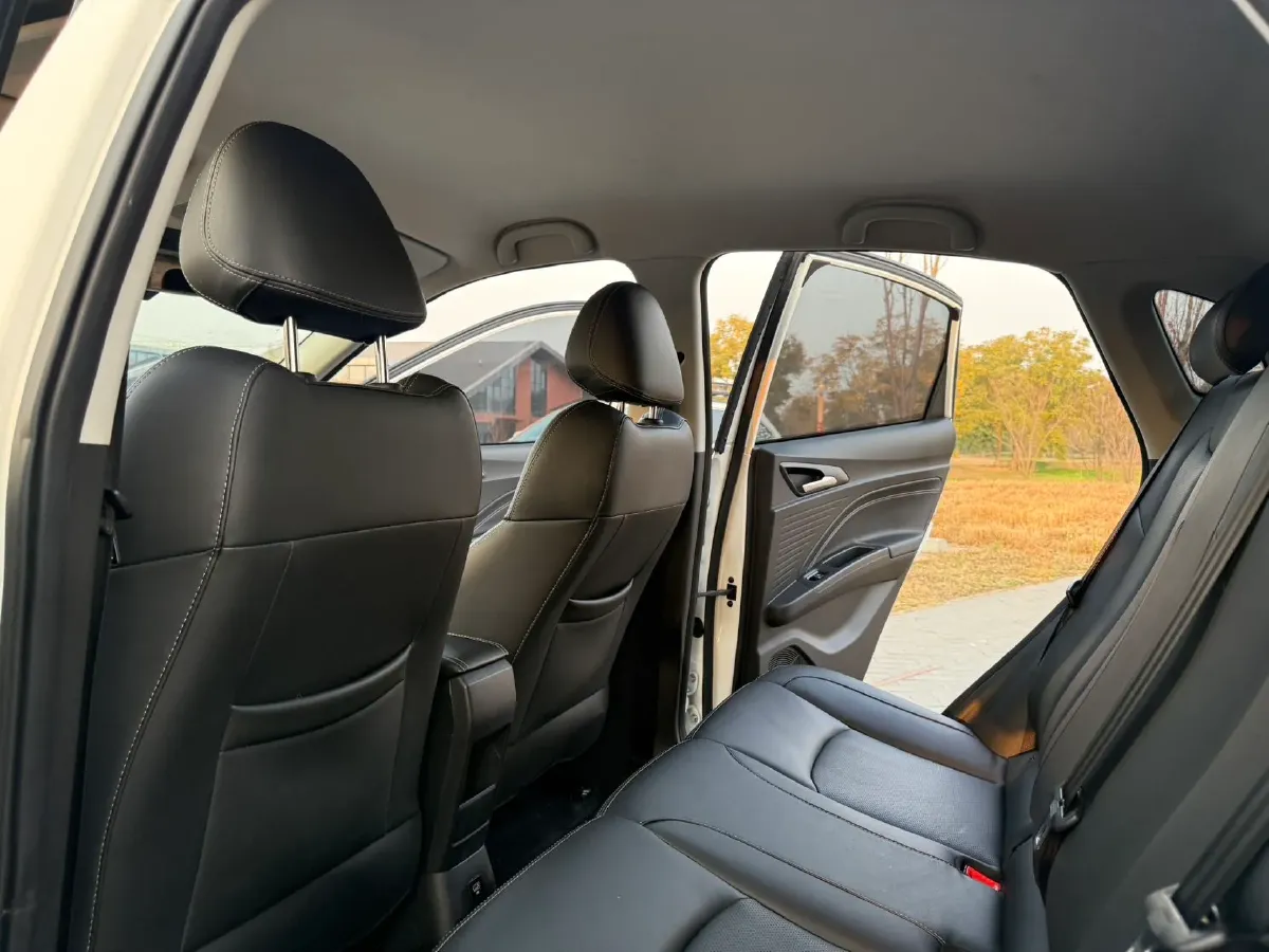 2023 Nissan Kicks 1.5L 122HP L4 CVT,autocango,china used car exporter,china ev exporter,chinese used car exporter,chinese used ev exporter