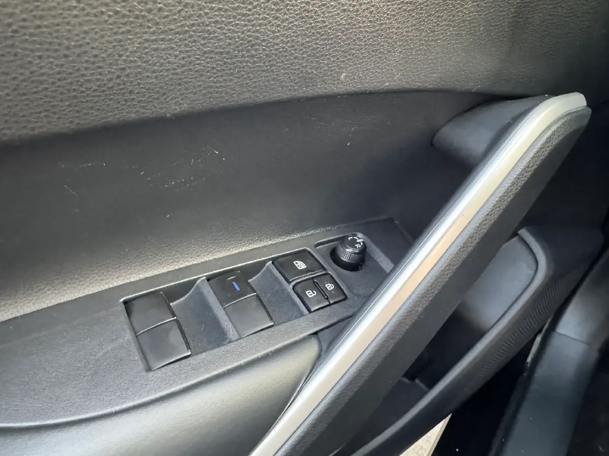 2023 Toyota Frontlander 2.0L 171HP L4 CVT,autocango,china used car exporter,china ev exporter,chinese used car exporter,chinese used ev exporter