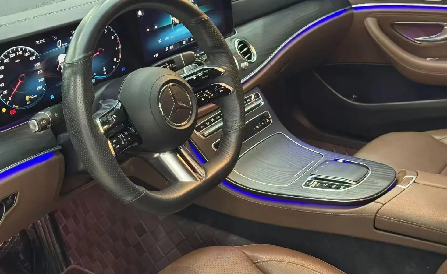 2022 Mercedes-Benz E Class 2.0T 258HP L4 9AT,autocango,china used car exporter,china ev exporter,chinese used car exporter,chinese used ev exporter