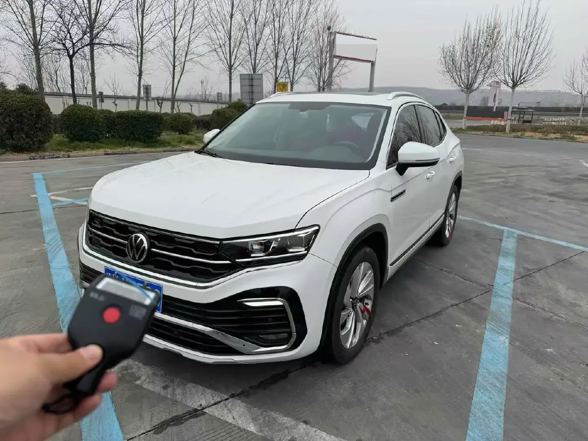 2020 Volkswagen Tayron X 2.0T 186HP L4 7DCT