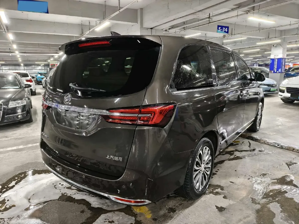 2022 Buick GL8 2.0T 237HP L4 9AT,autocango,china used car exporter,china ev exporter,chinese used car exporter,chinese used ev exporter