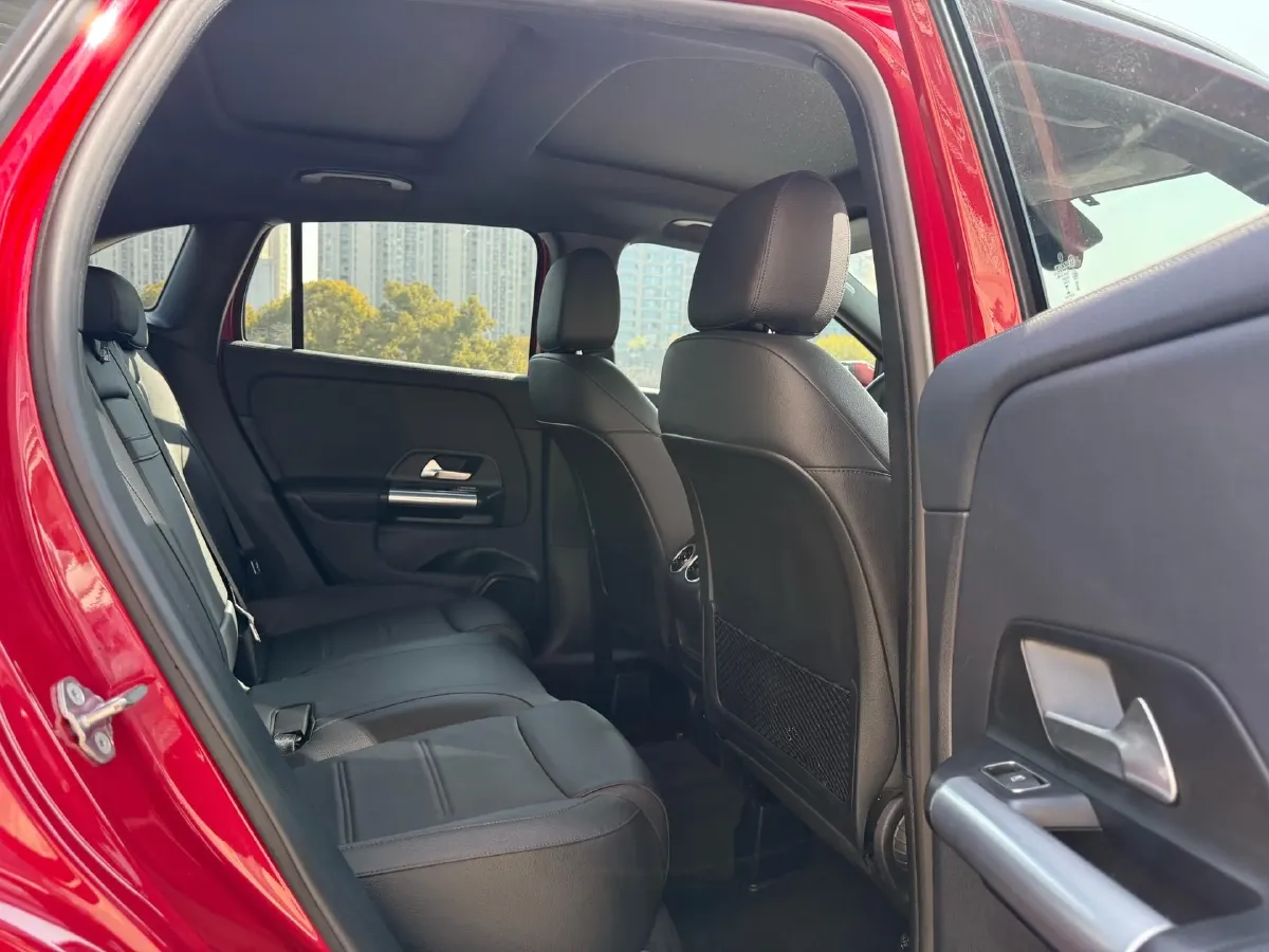 2022 Mercedes-Benz GLA Class 1.3T 163HP L4 7DCT,autocango,china used car exporter,china ev exporter,chinese used car exporter,chinese used ev exporter