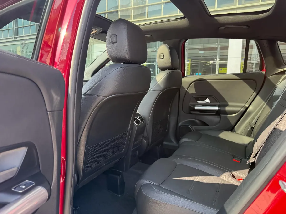 2022 Mercedes-Benz GLA Class 1.3T 163HP L4 7DCT,autocango,china used car exporter,china ev exporter,chinese used car exporter,chinese used ev exporter