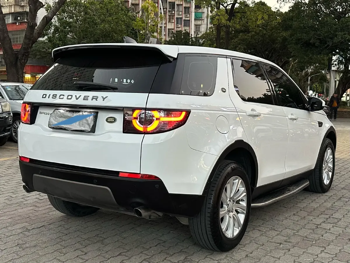 2018 Land Rover Discovery Sport 2.0T 241HP L4 9AT,autocango,china used car exporter,china ev exporter,chinese used car exporter,chinese used ev exporter