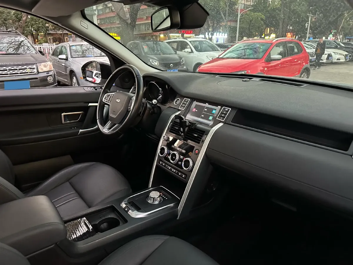 2018 Land Rover Discovery Sport 2.0T 241HP L4 9AT,autocango,china used car exporter,china ev exporter,chinese used car exporter,chinese used ev exporter