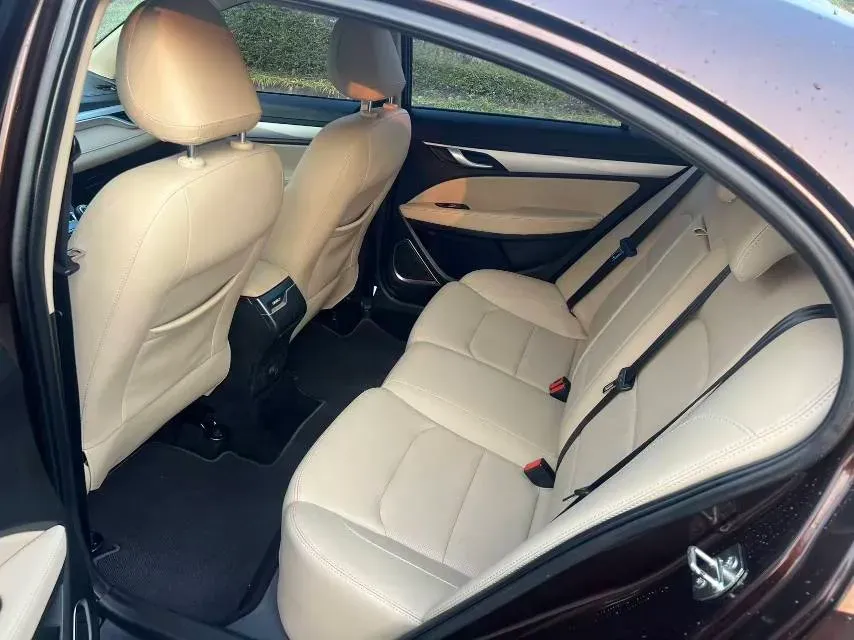 2018 Geely Emgrand 1.5L 109HP L4 5MT,autocango,china used car exporter,china ev exporter,chinese used car exporter,chinese used ev exporter