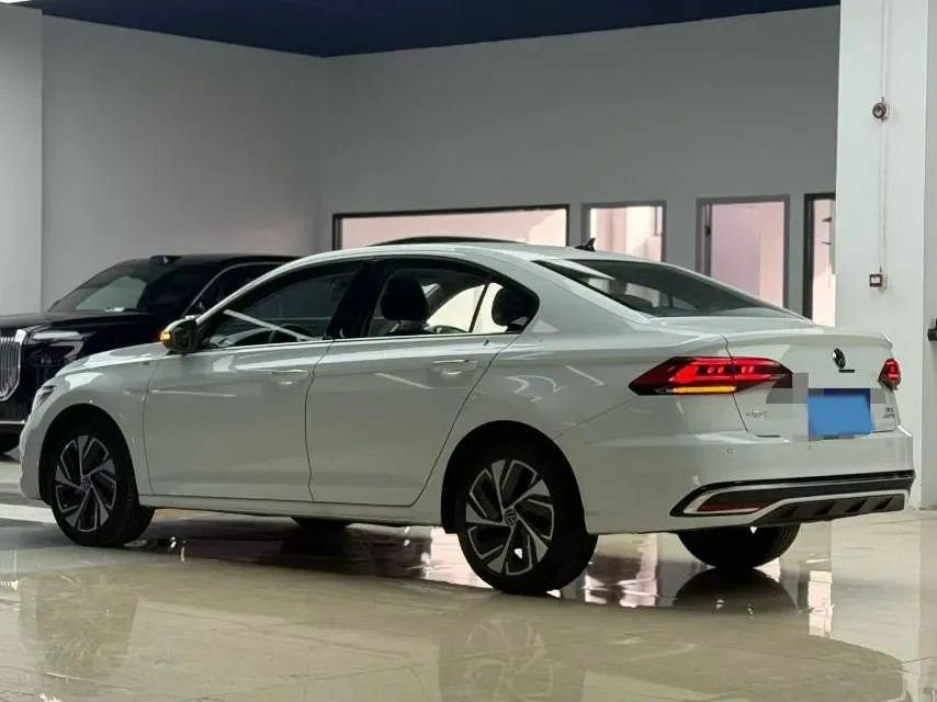 2025 Volkswagen Bora 1.5T 160HP L4 7DCT,autocango,china used car exporter,china ev exporter,chinese used car exporter,chinese used ev exporter