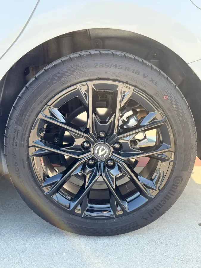 2024 ChangAn UNI-V 1.5T 188HP L4 7DCT,autocango,china used car exporter,china ev exporter,chinese used car exporter,chinese used ev exporter