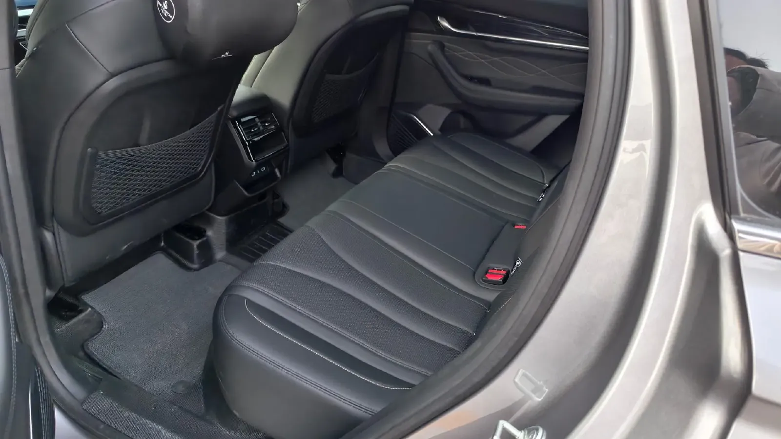 2024 Geely Monjaro 2.0T 218HP L4 7DCT,autocango,china used car exporter,china ev exporter,chinese used car exporter,chinese used ev exporter