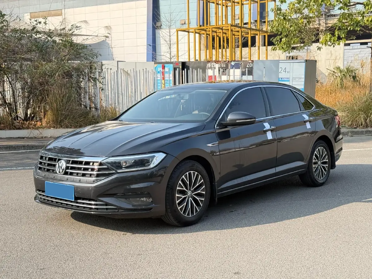 2021 Volkswagen Sagitar 1.4T 150HP L4 7DCT