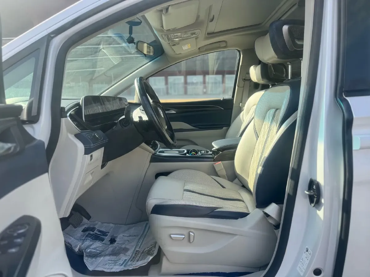 2020 Buick GL8 2.0T 237HP L4 9AT,autocango,china used car exporter,china ev exporter,chinese used car exporter,chinese used ev exporter