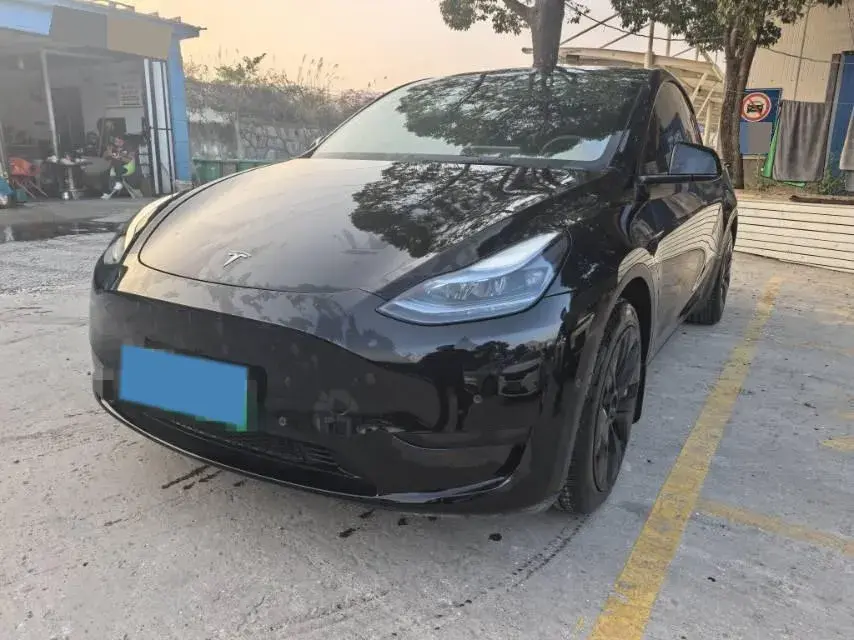 2022 Tesla Model Y BEV 60KWH