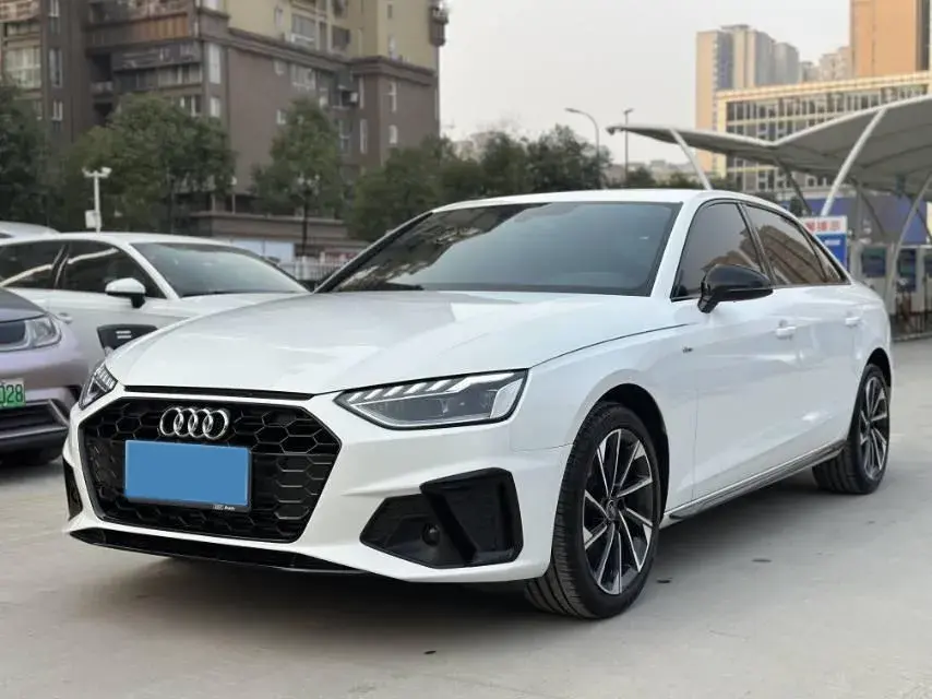 2023 Audi A4L 2.0T 190HP L4 7DCT